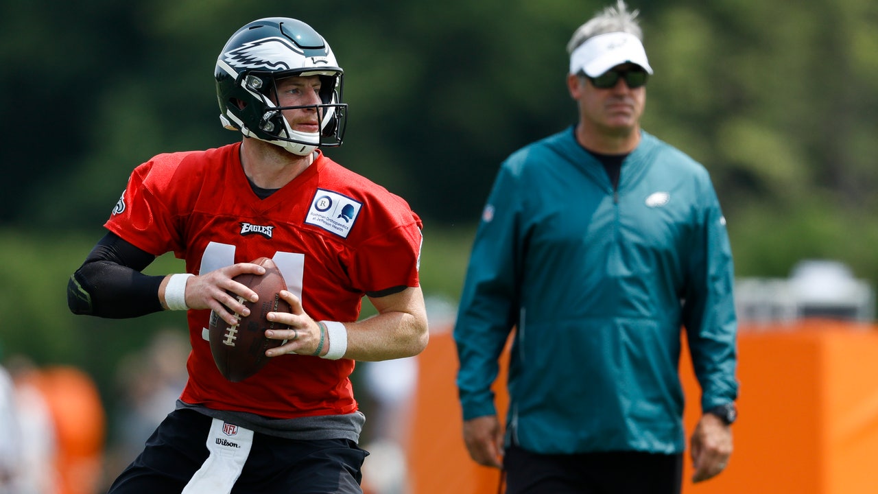 Eagles give Carson Wentz 4-year contract extension
